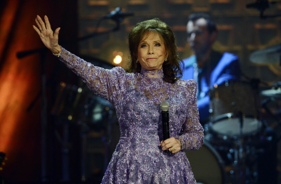 loretta lynn purple dress Loretta Lynn Purple Dress Playing Guitar 8x10 Picture Celebrity Print